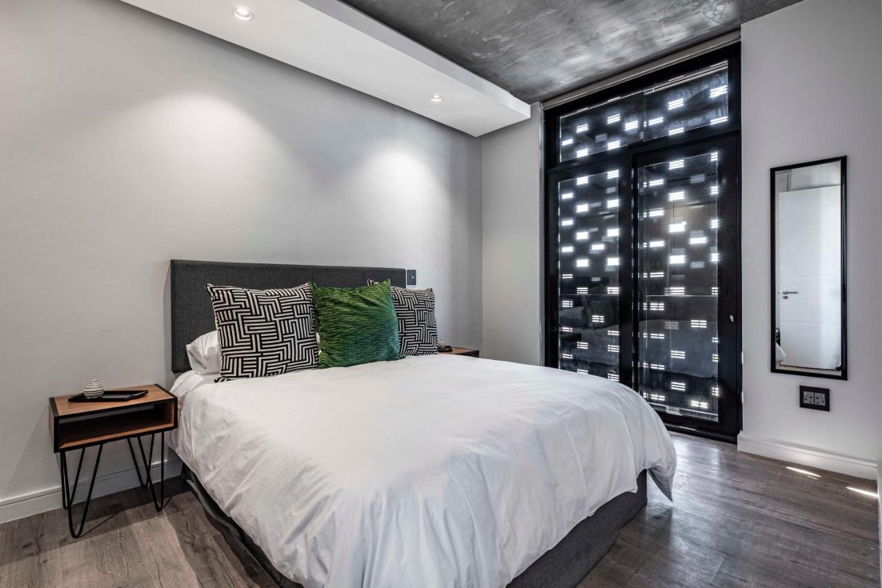Apartment 504 The Signature, De Waterkant Cape Town